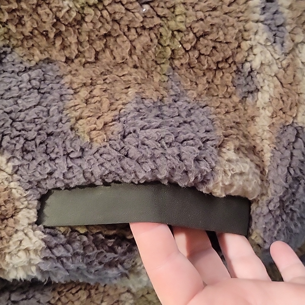 Sweater - Picture 4 of 5